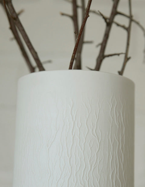 Vintage Kaiser Germany Porcelain Vase: 1960s Shell Design