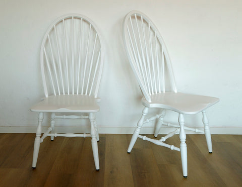 Restored Oak Windsor Dining Chair: Mid-Century Farmhouse Accent