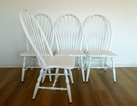 Restored Oak Windsor Dining Chair: Mid-Century Farmhouse Accent