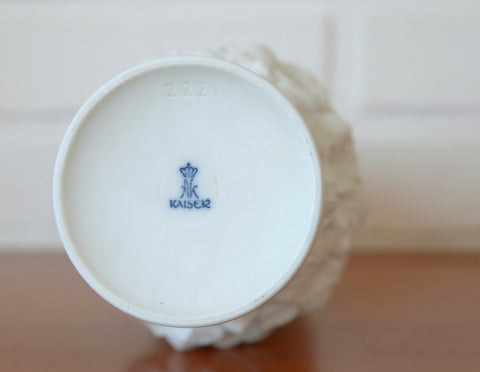 Vintage Kaiser Germany Porcelain Vase: 1960s Shell Design