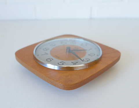 Vintage Wooden Wall Clock: Mid-Century Modern Farmhouse Decor