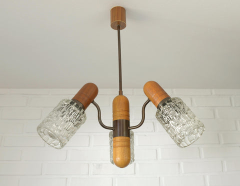 Vintage Rustic Mid Century Chandelier Pendant Light – Solid Oak & Textured Glass Shades – Yugoslavia 1960s/70s